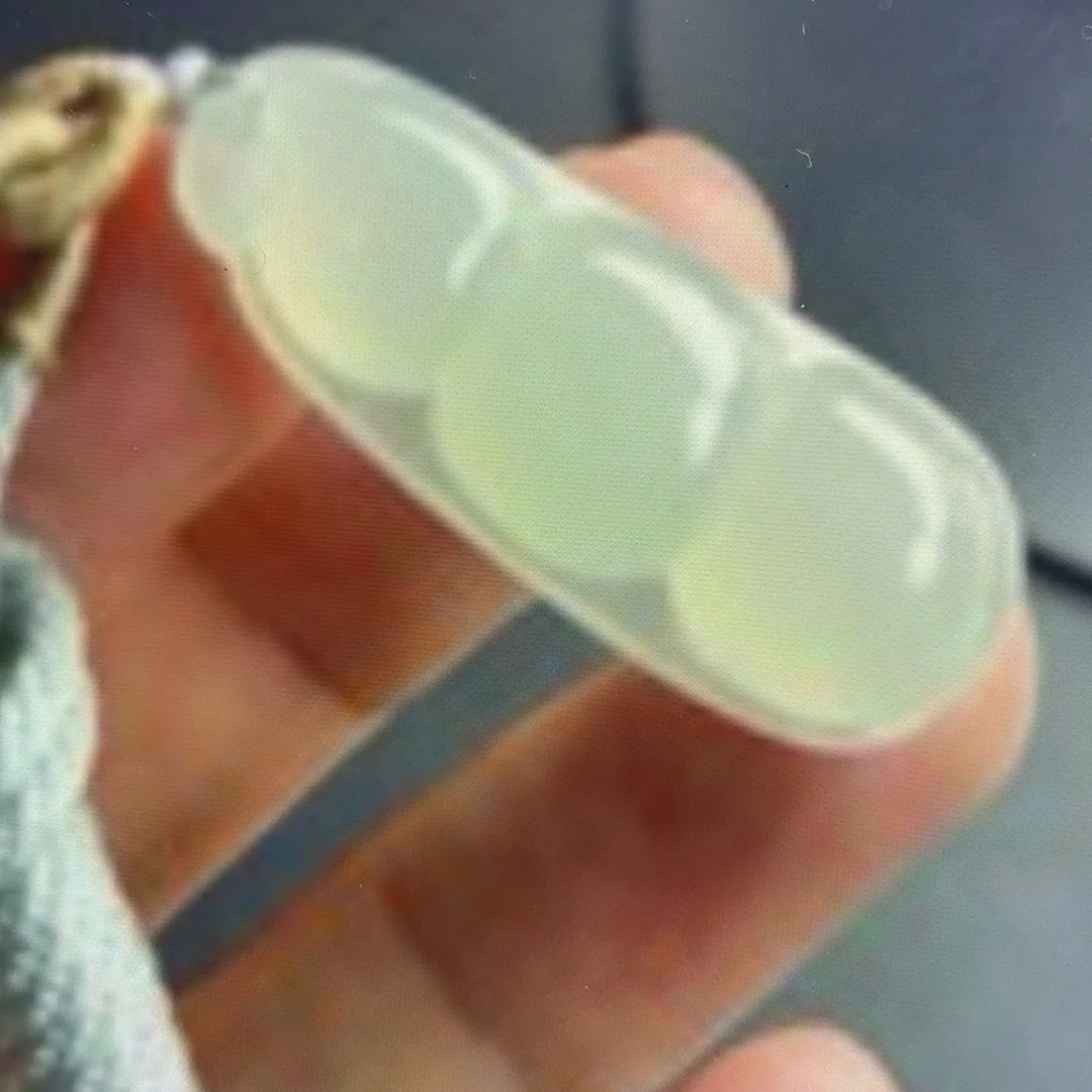 随***流颈饰未镶嵌翡翠翡翠