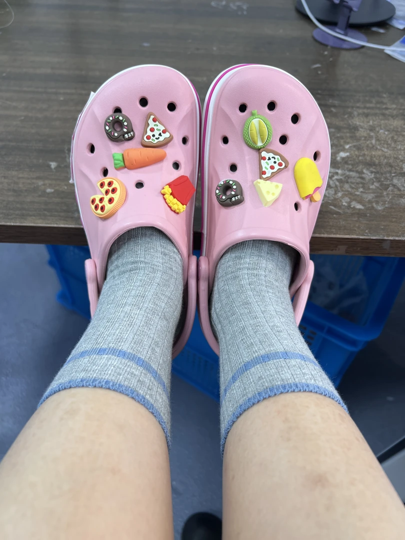 【高品质】洞洞鞋防滑耐磨偏小一码