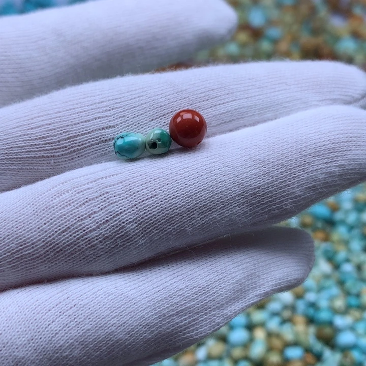 南红玛瑙未镶嵌珠宝奇石
