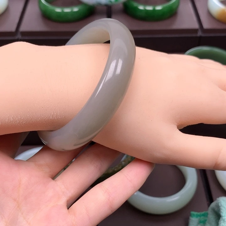 未镶嵌手镯和田玉59.60