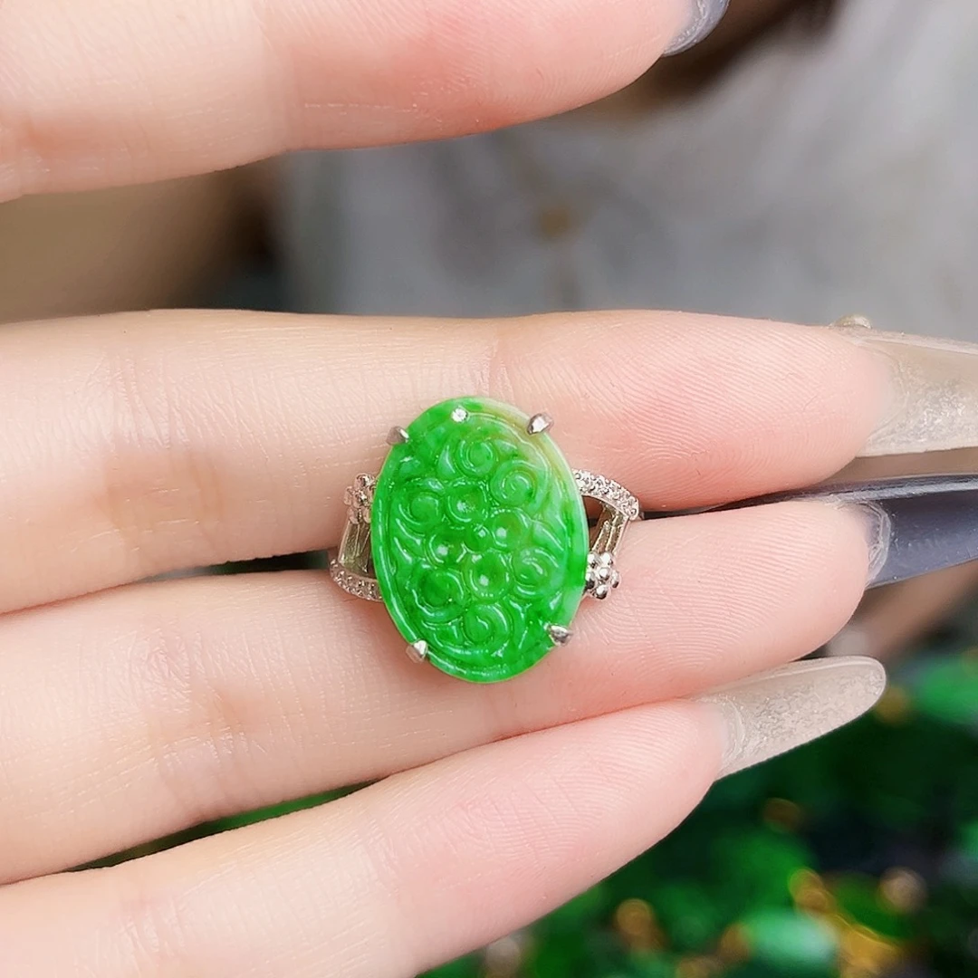 颈饰未镶嵌翡翠多样性