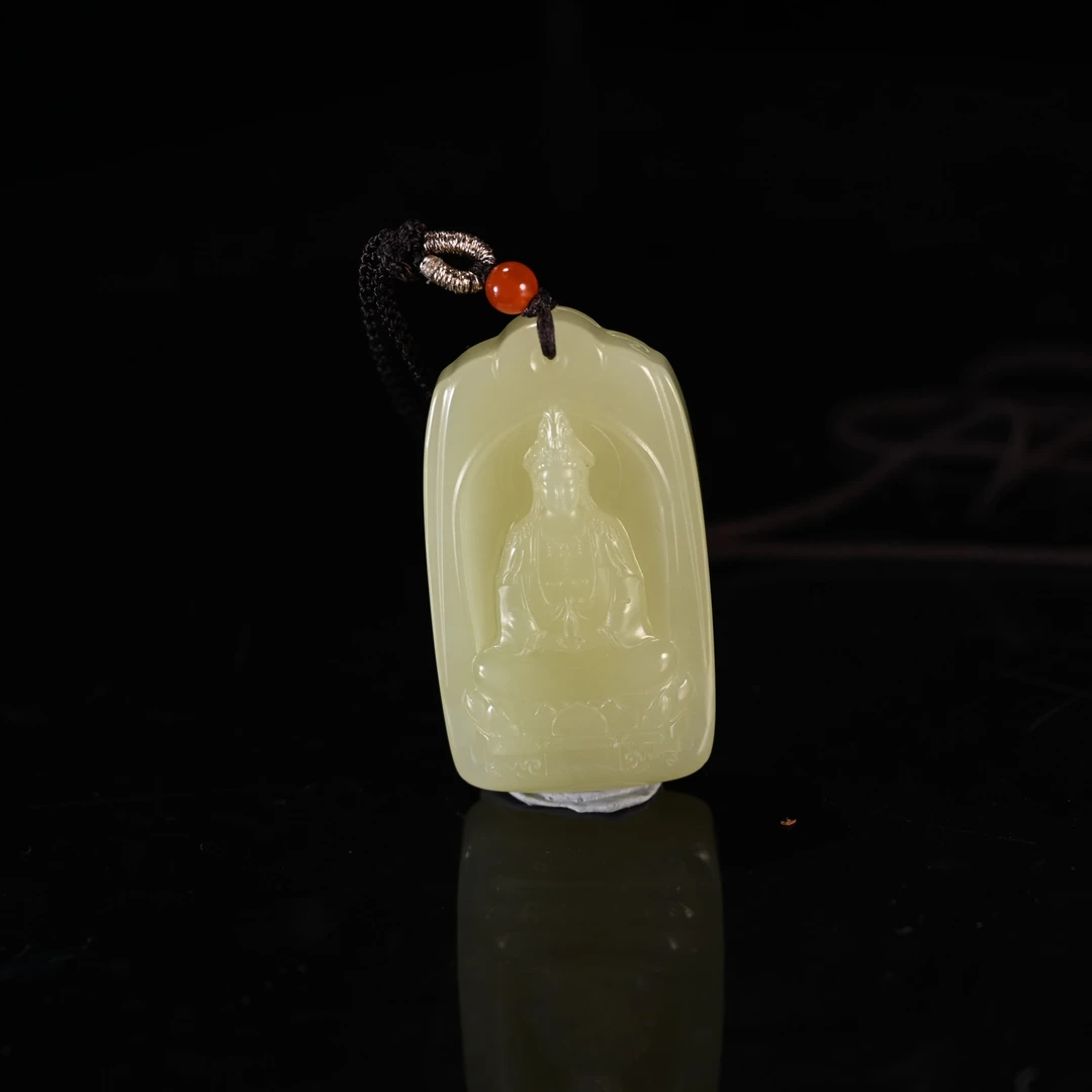 Lot8819和田玉黄玉观音牌挂坠/杭拍