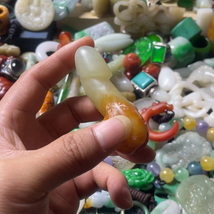 和田玉未镶嵌吊坠(不含链)