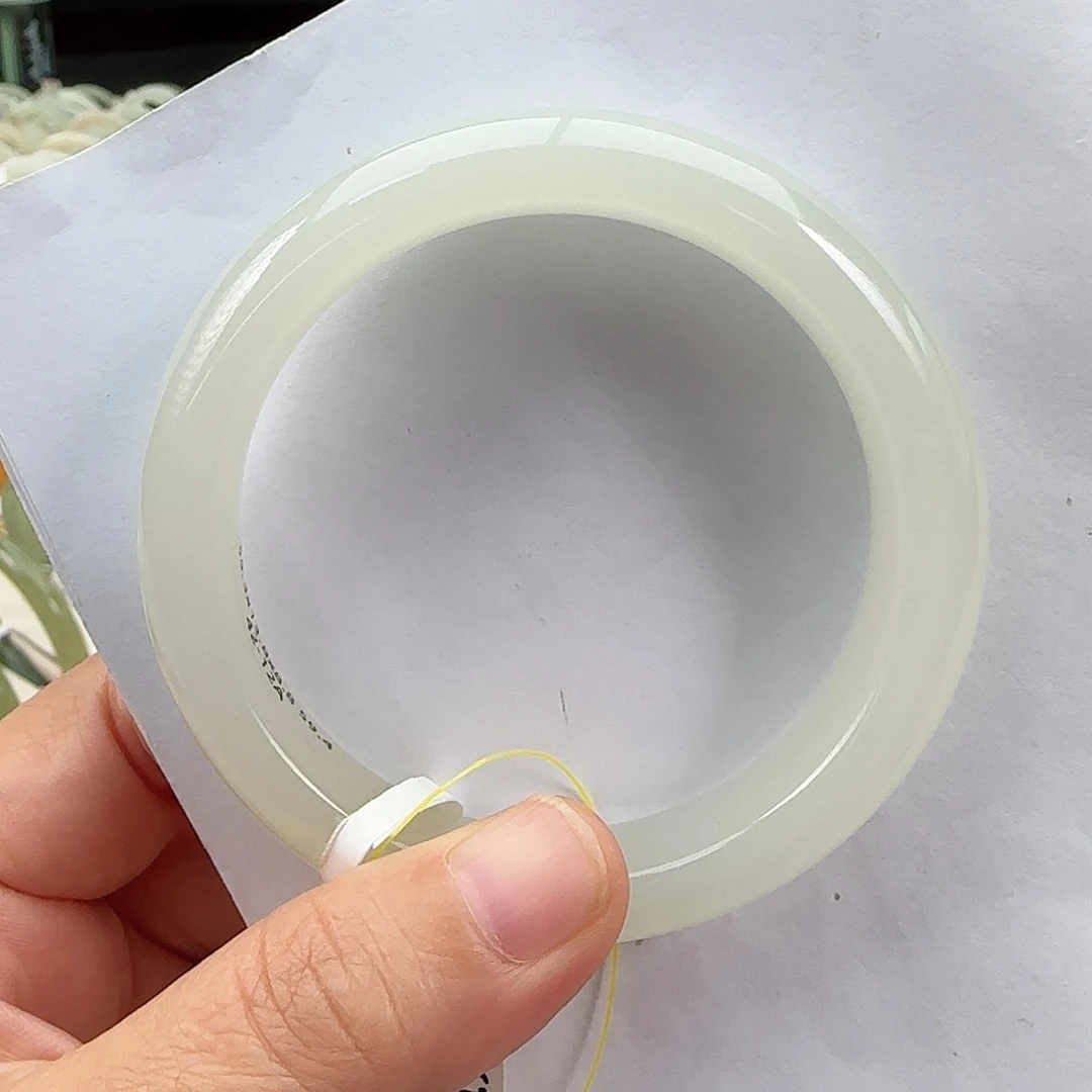 和田玉未镶嵌手镯55.56