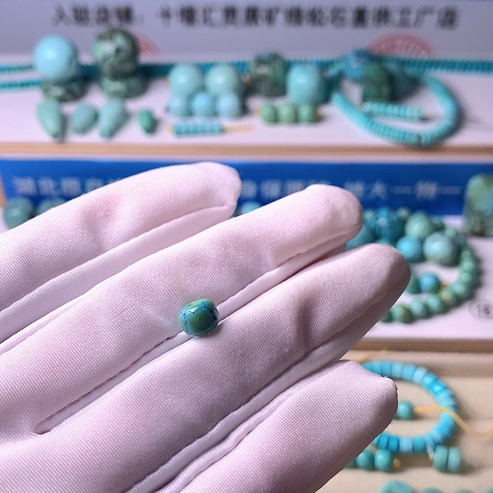 绿松石未镶嵌挂件