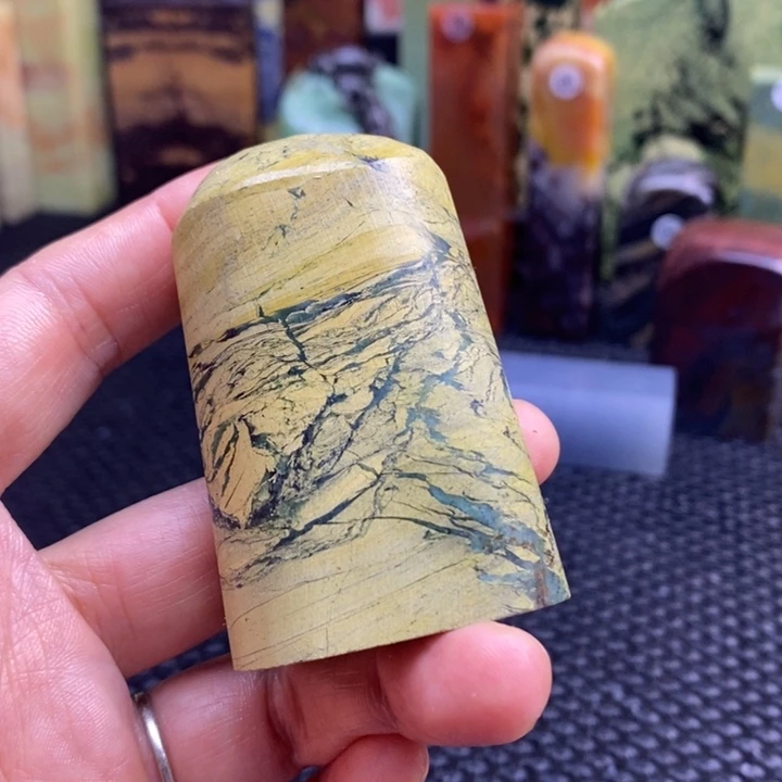 云南石z****上印章石刻章料