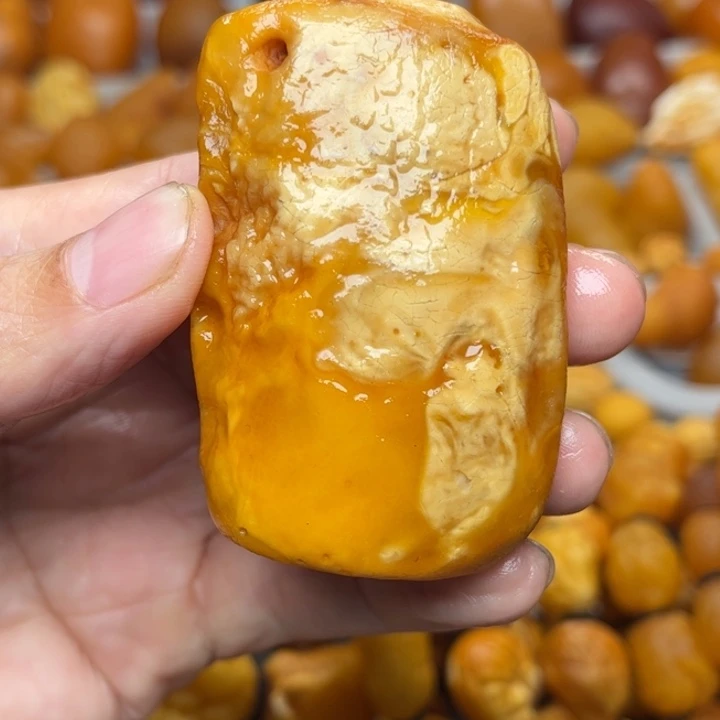 琥珀未镶嵌裸石天然蜜蜡吊坠