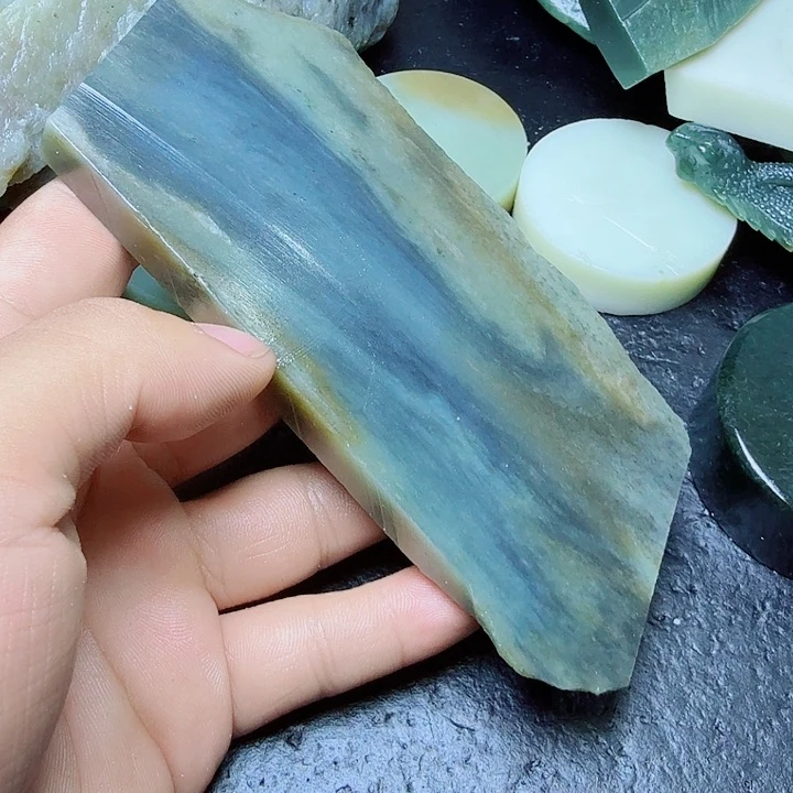 和田玉（糖玉）未镶嵌珠宝奇石天**一