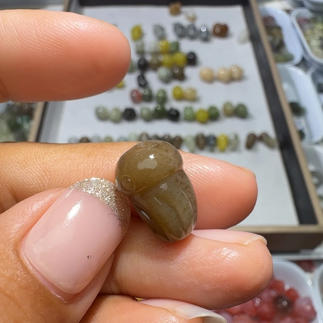 和田玉未镶嵌珠宝奇石