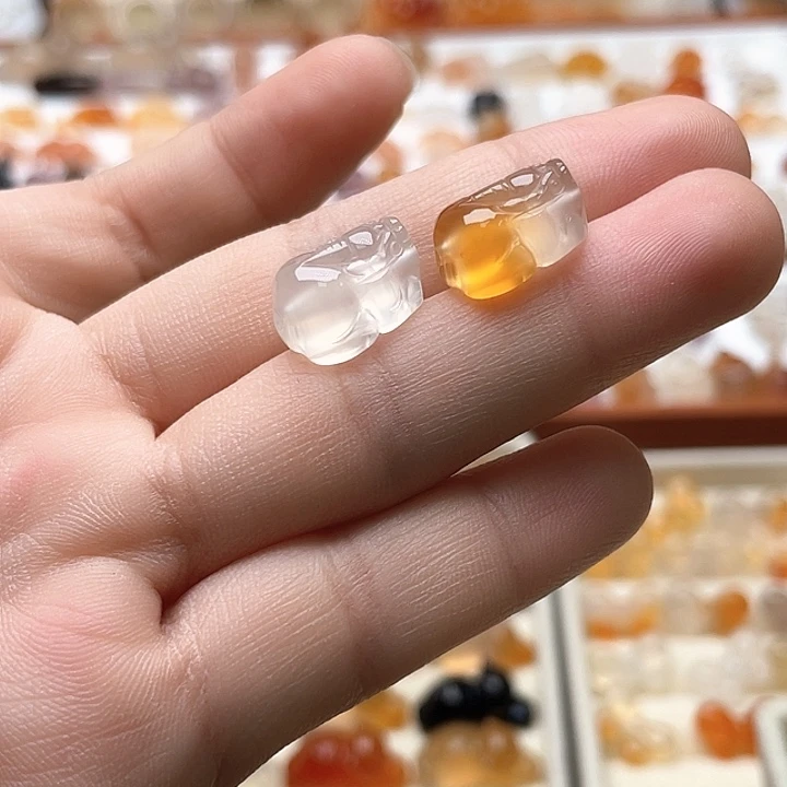 玛瑙/玉髓未镶嵌玛瑙貔貅