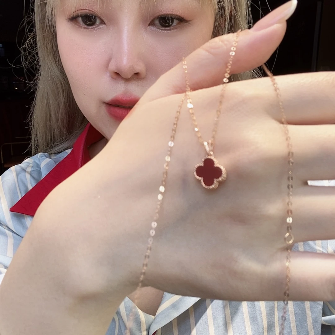 玛瑙/玉髓18K金镶嵌项链红k枚