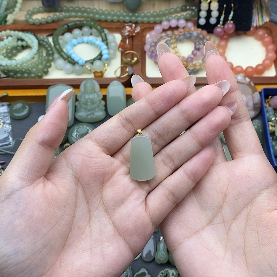 吊坠(不含链)18K金镶嵌和田玉