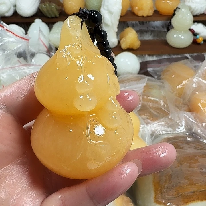 8***6砖雕石头手把件不退不换