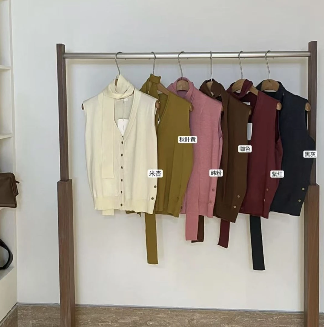 韩标！原99 1137 韩国东大门配围巾简约单排扣纽扣针织衫马甲背心