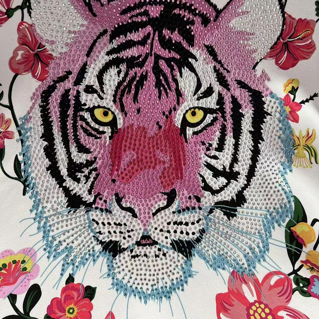 E-1 EH 潮牌秋季女款虎头烫钻印花休闲套头长袖卫衣 YW433