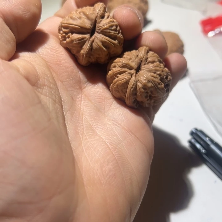 L***L把件文玩核桃元宝