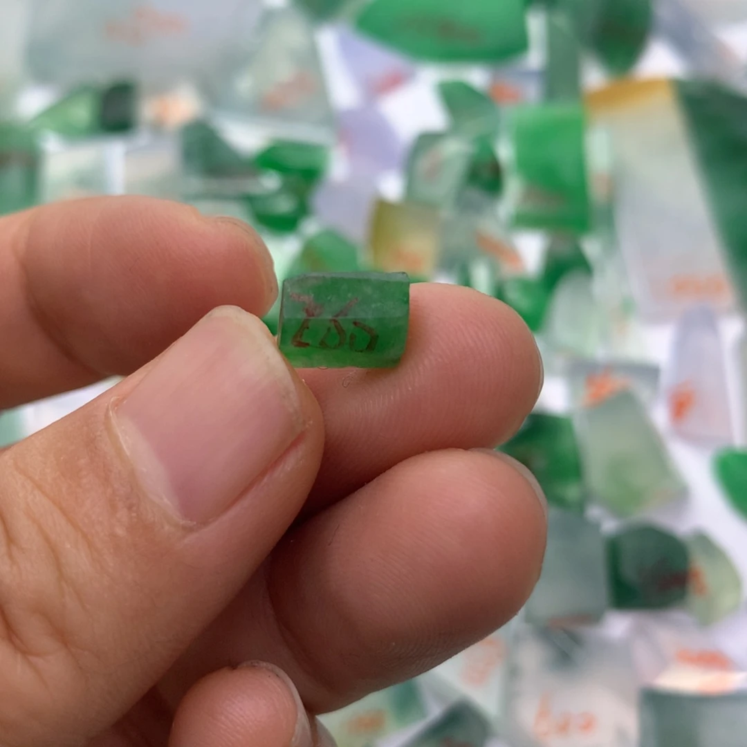 定制翡翠未镶嵌天然翡翠