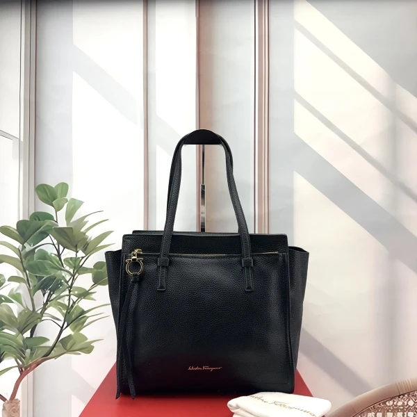 95新 FERRAGAMO/菲拉格慕 250720QR0016/包包/菲拉格慕/95新