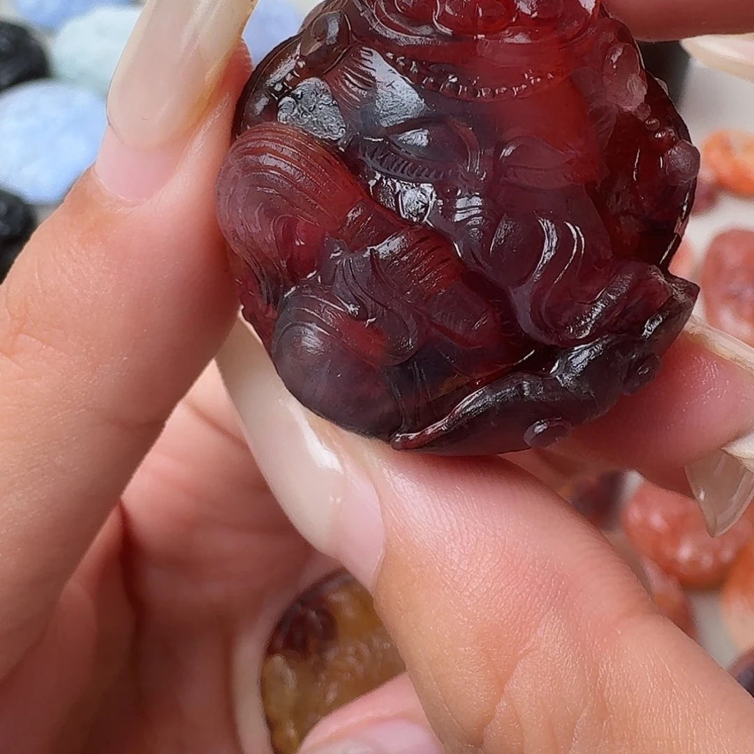 J***n未镶嵌颈饰水晶狐狸