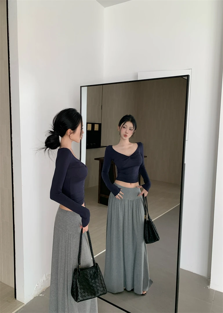 温柔气质蓝色V领修身显瘦上衣T恤小众高级感女装裙子套装秋季休闲