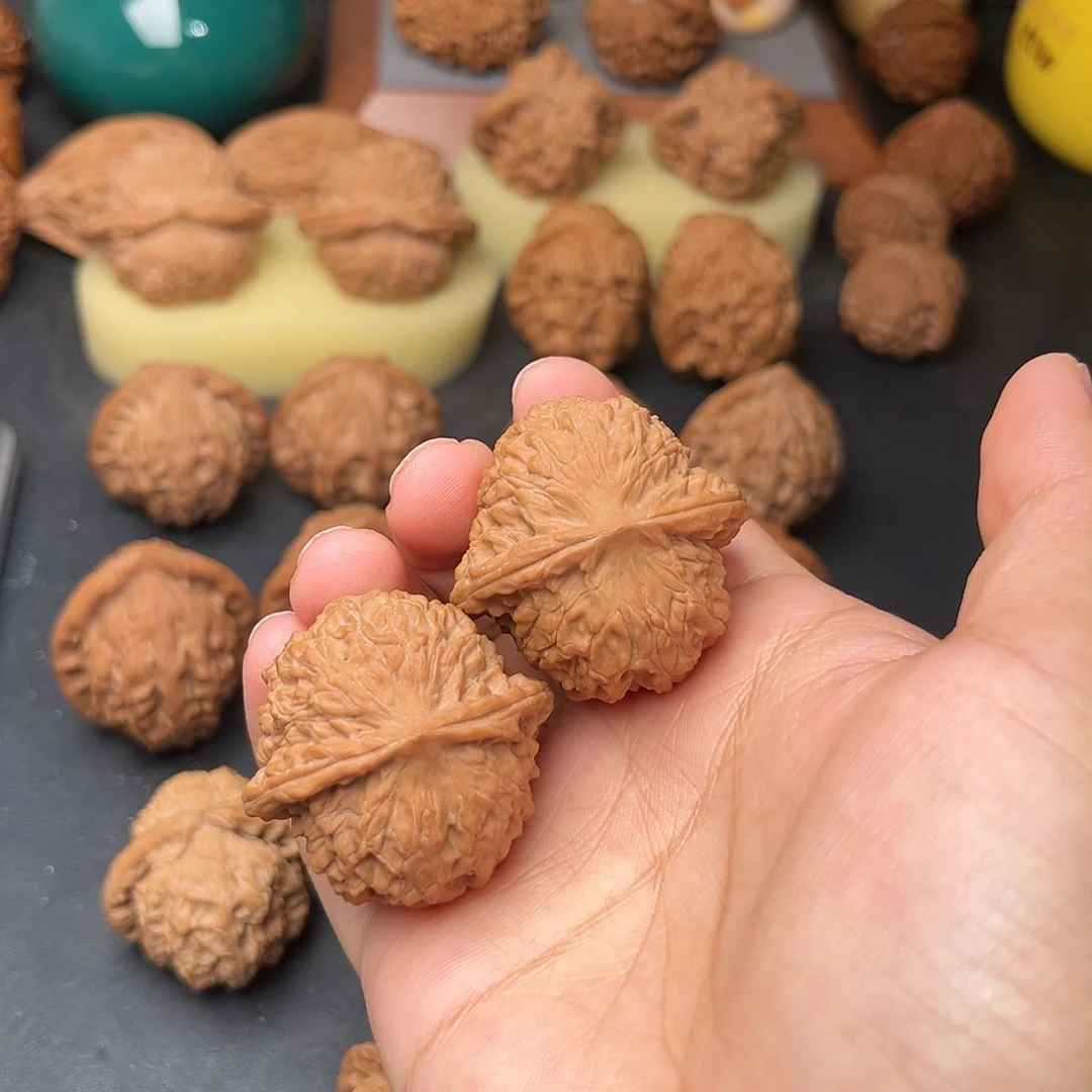 文玩核桃把件红豆全品36