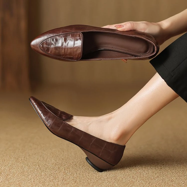 法式/3.5cm头层牛皮尖头小皮鞋女英伦风中跟复古单鞋女真皮四季鞋