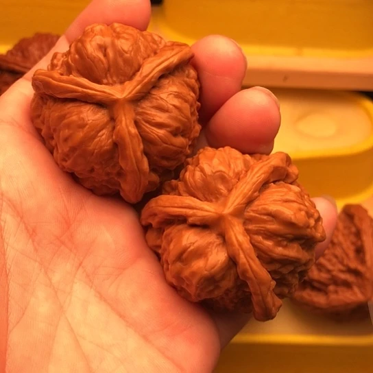 ‍****文玩核桃吊坠核桃