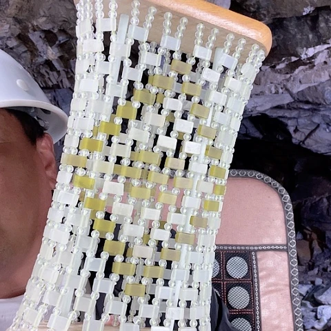 蛇纹石玉未镶嵌珠宝奇石