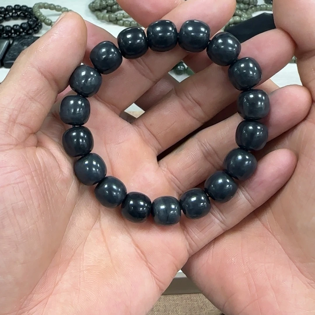 和田玉未镶嵌挂件12老型