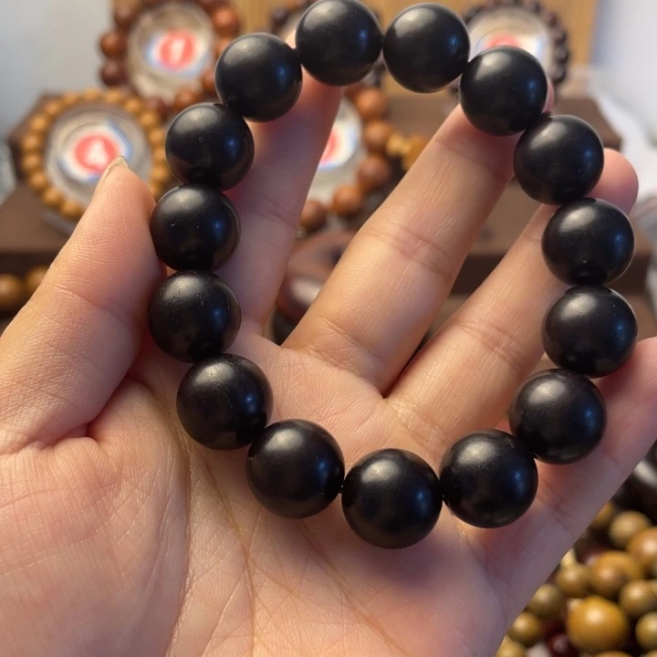 维腊木（绿檀）?*光
