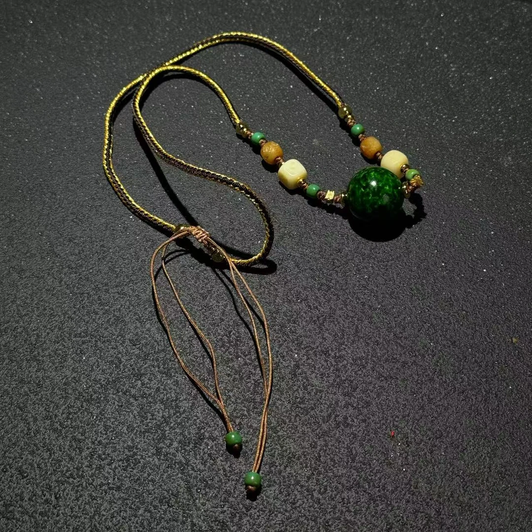 【与帅珠宝】绿色锁骨链DS071706——多样性发其一