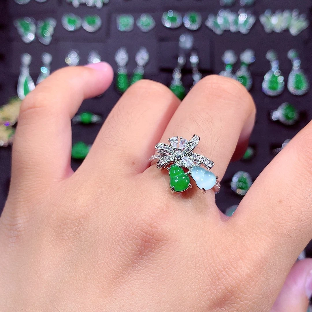 颈饰未镶嵌翡翠天然