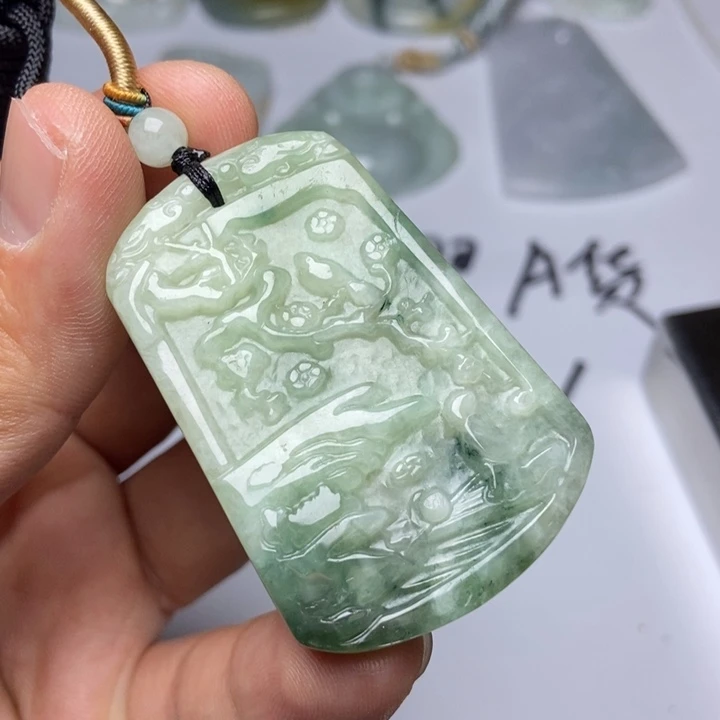 翡翠未镶嵌颈饰翡翠