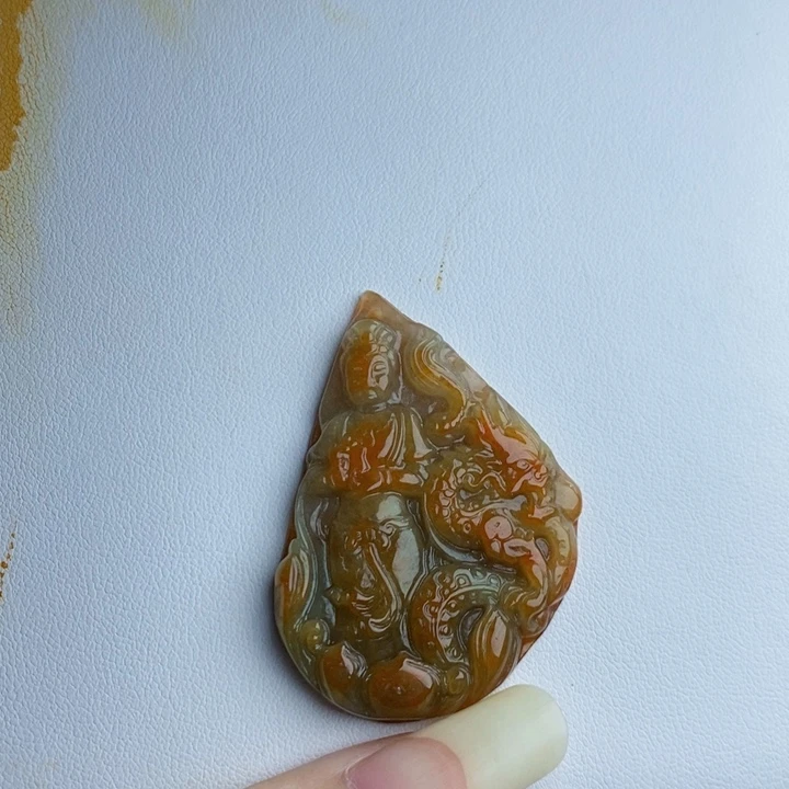 颈饰未镶嵌翡翠观音