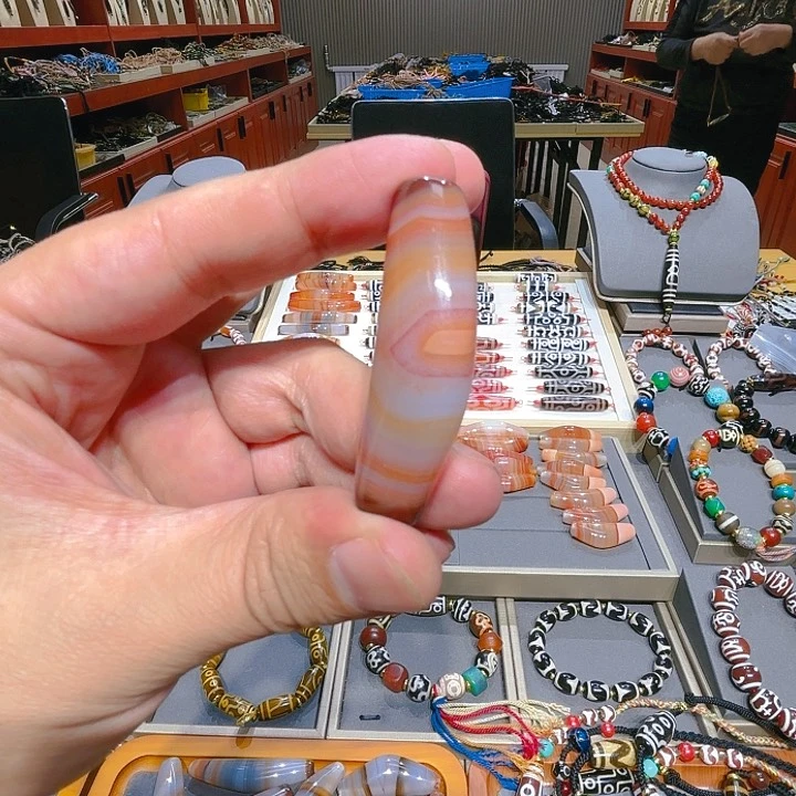 未镶嵌玛瑙/玉髓珠宝奇石