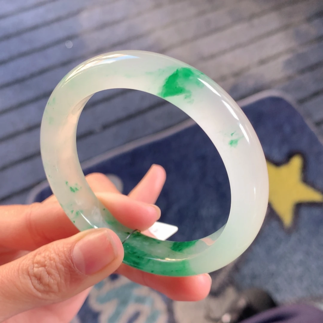 石英质玉未镶嵌手镯