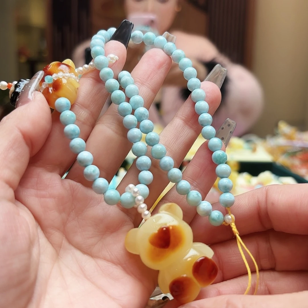 琥珀颈饰未镶嵌琥珀