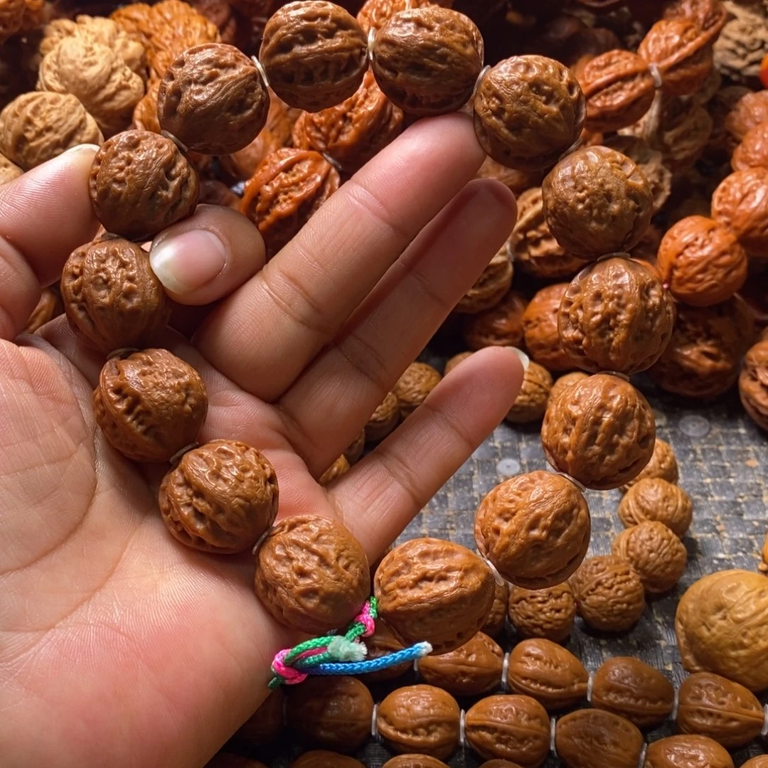 文玩核桃吊坠粗筋