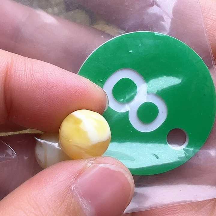 未镶嵌蜜蜡裸石小*～11微瑕