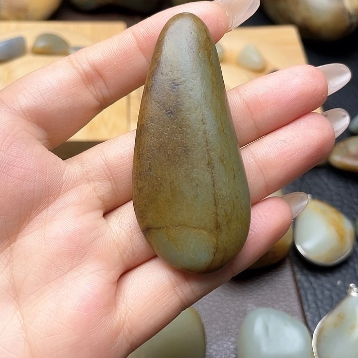 和田玉未镶嵌颈饰17