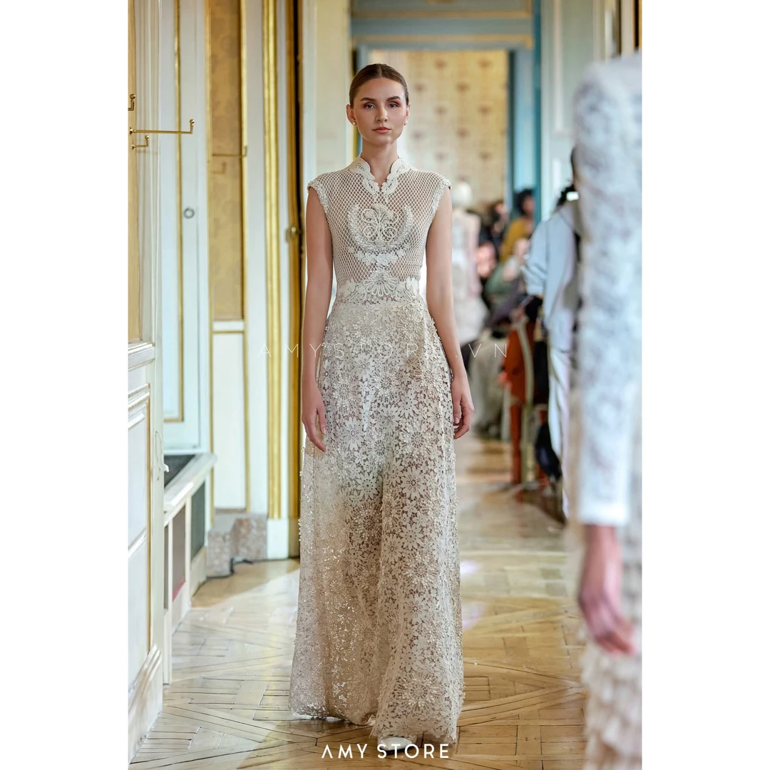 越南小众品牌重工钉珠设计感蕾丝镂空V领绣花水溶蕾丝连衣裙A105