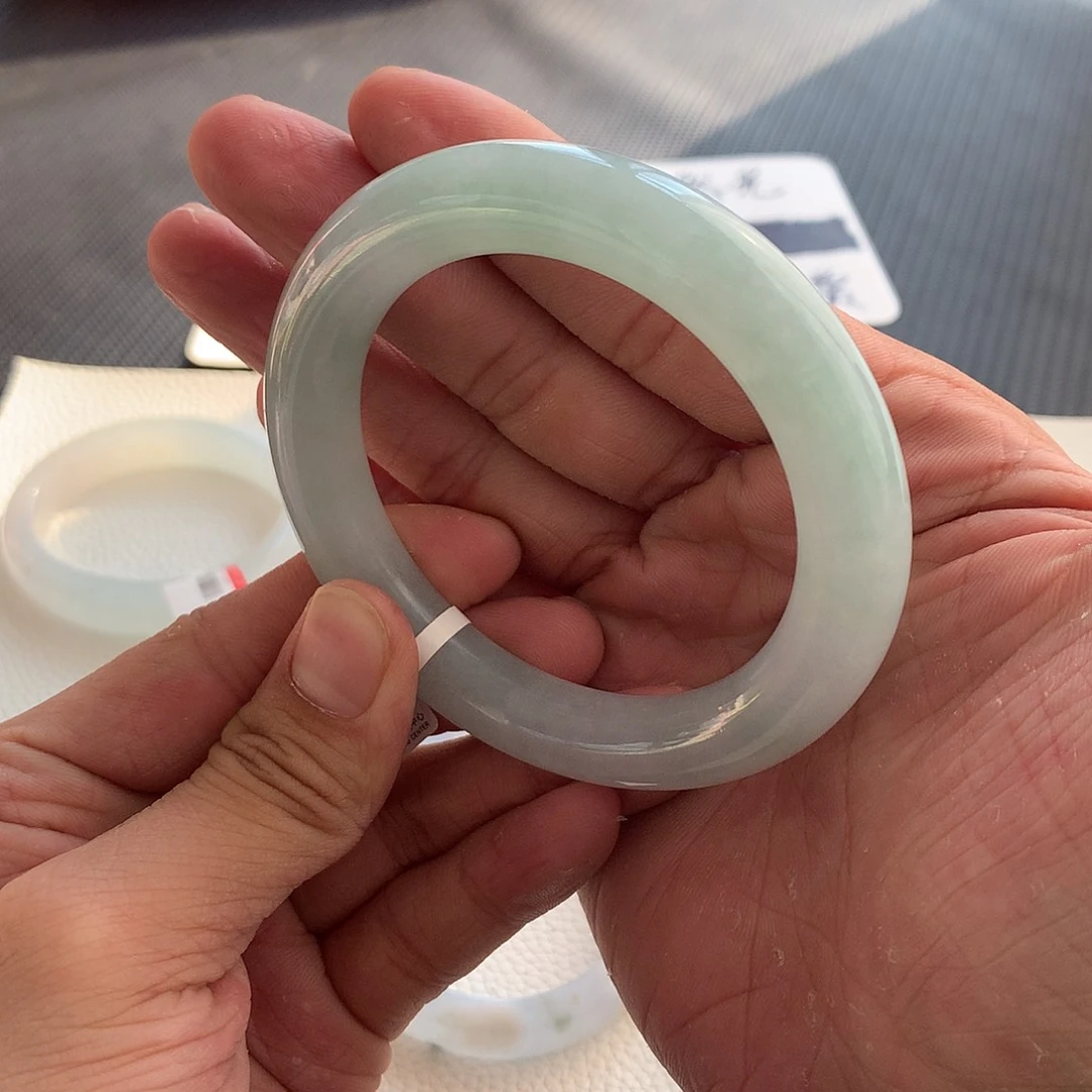 翡翠手镯未镶嵌14号 56.6 11 11