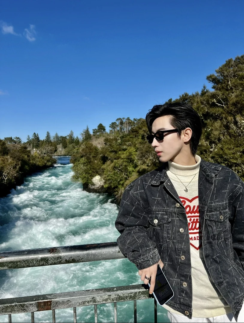 99新 Balenciaga/巴黎世家 黑色满印弹幕牛仔外套 34码 7266567