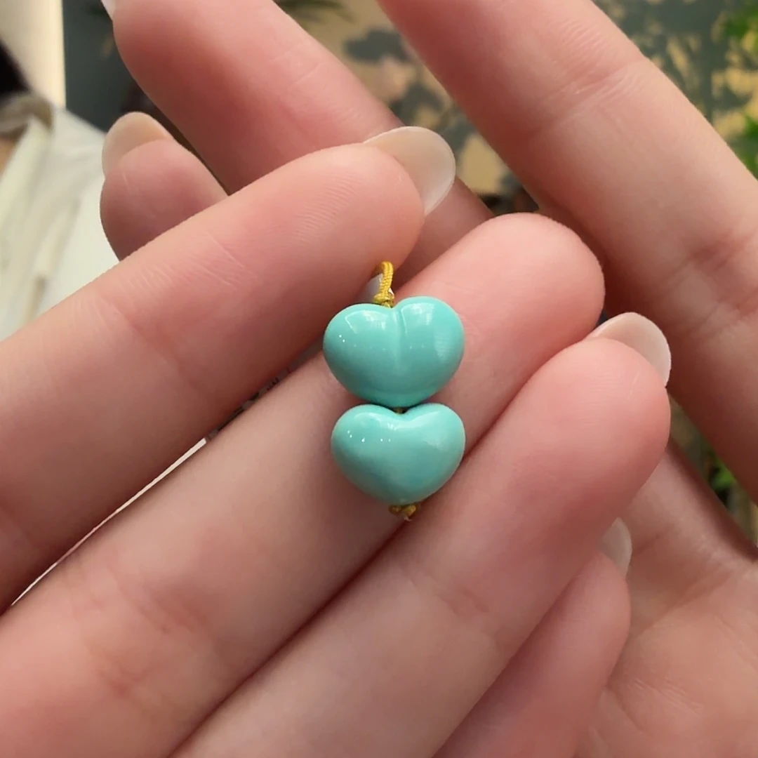 绿松石未镶嵌颈饰