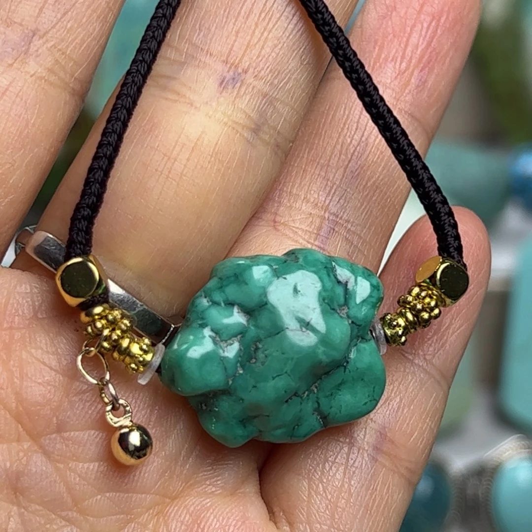 绿松石未镶嵌天然原矿绿松石