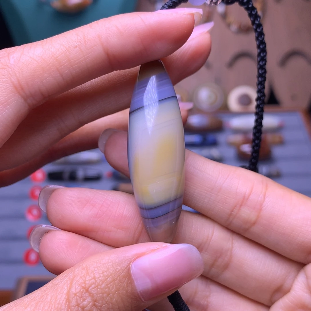 未镶嵌颈饰玛瑙/玉髓西*