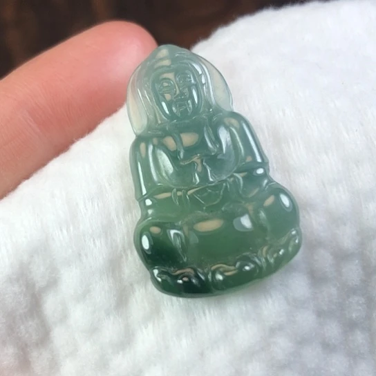 翡翠未镶嵌颈饰缅甸A货，每天下午1点半开播