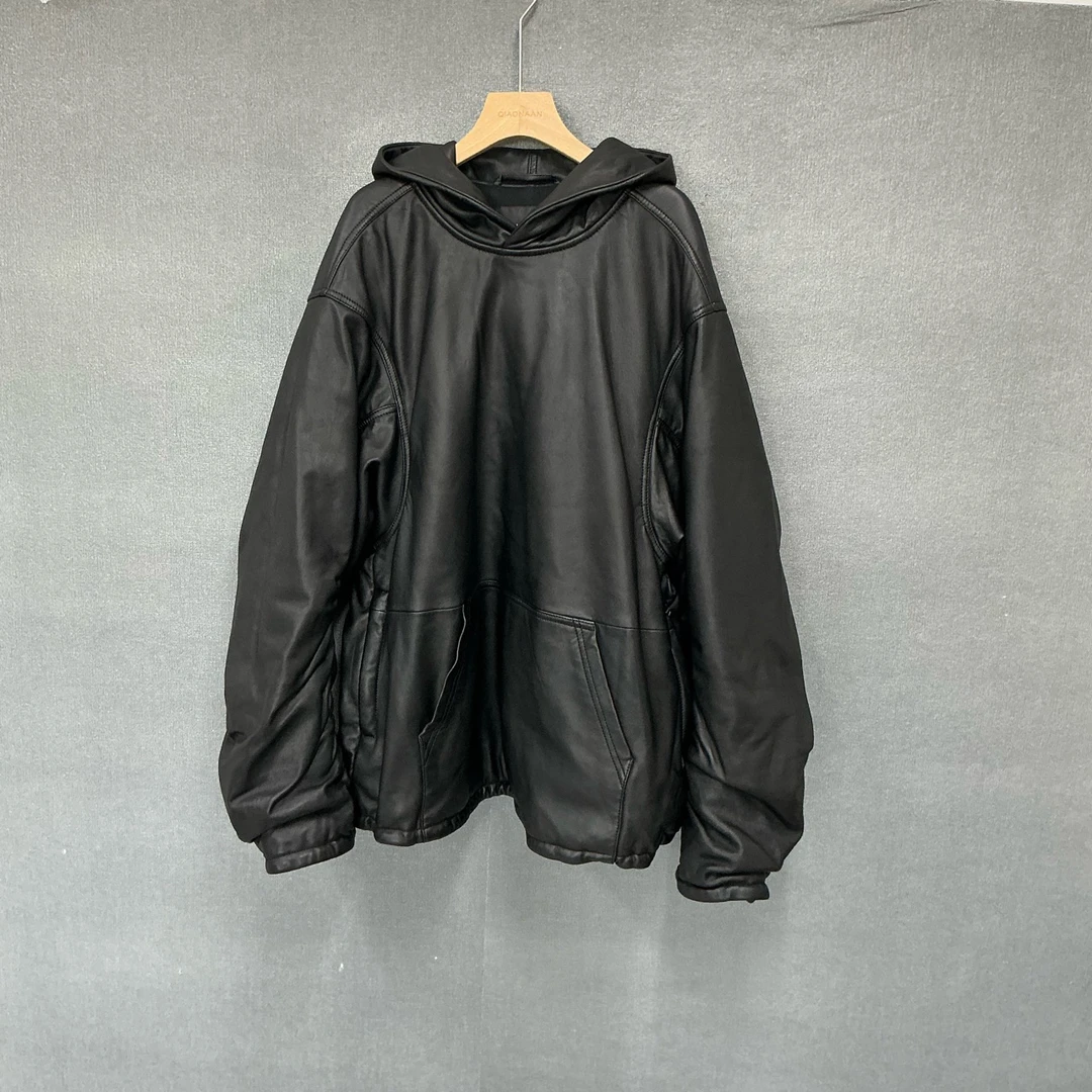 未使用 Balenciaga/巴黎世家 暴风雪秀款连帽皮衣带吊2码/3240