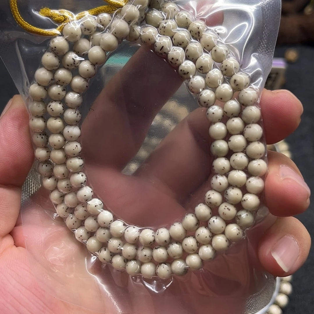 手串星月菩提6圆 龙蛋石玉料 半壁留白 120颗