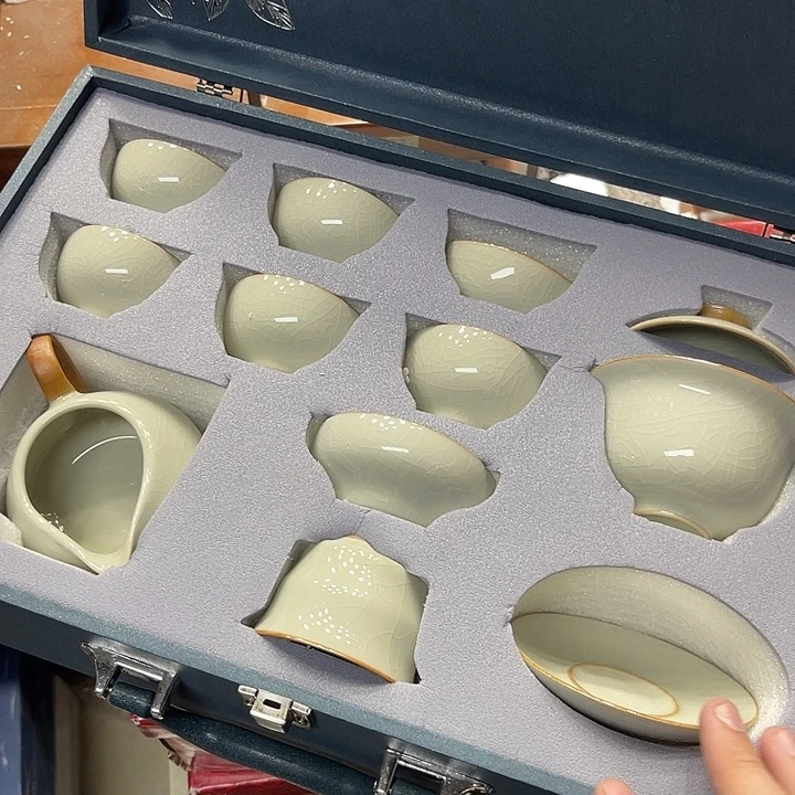 孤品茶具套装等。